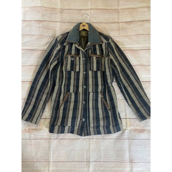 Double D Ranch Women's Multi Stripe Button Front Jacket - XL - Picture 9 of 16